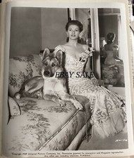 YVONNE DE CARLO Vintage